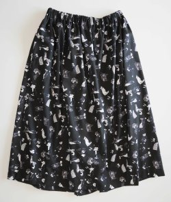 画像2: スケッチ柄コットンスカート「Black」