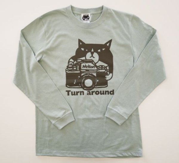 画像1: ロングスリーブTシャツ「猫とカメラ」くすみグリーン (1)