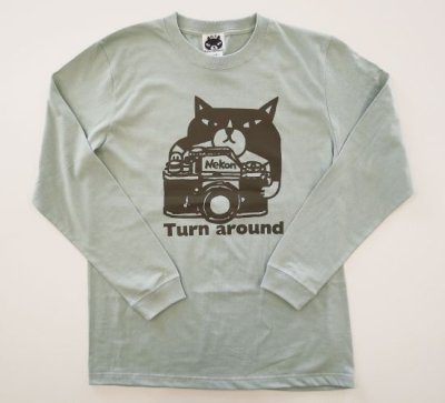 画像1: ロングスリーブTシャツ「猫とカメラ」くすみグリーン