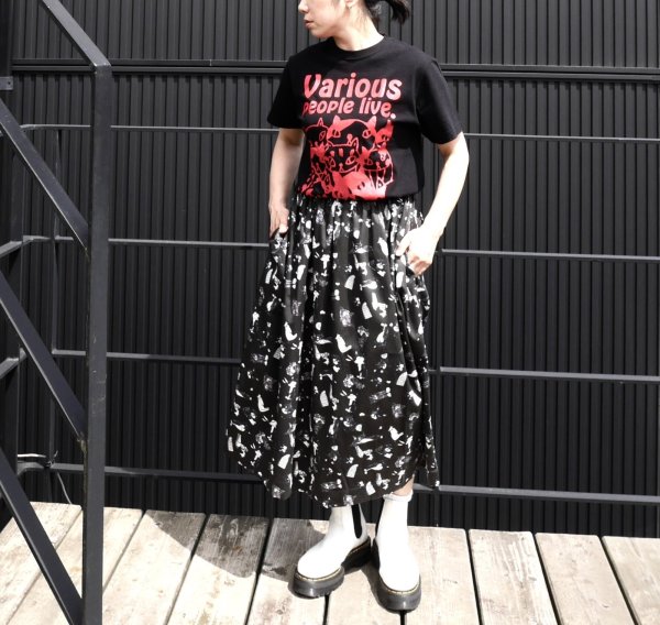 画像1: スケッチ柄コットンスカート「Black」 (1)